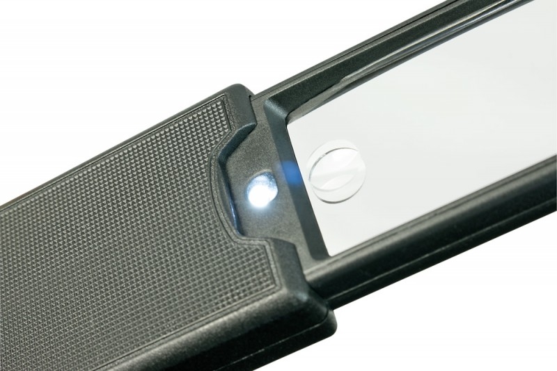 Praktická kapesní lupa s LED 2,5x
